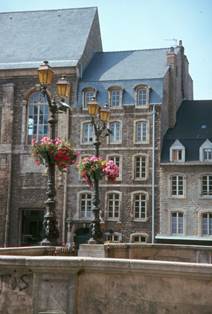 Les Annonciades