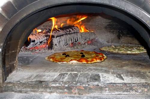Pizza Feu de Bois Le Mouretou ©